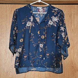 Maurices Floral Blouse, Cropped Slit Sleeve, Size Small